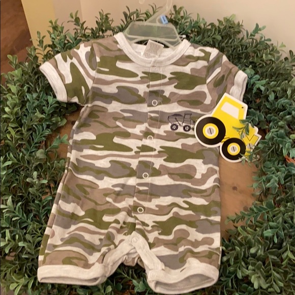 Baby Boy Camouflage Truck Romper Bodysuit Onesie - Picture 2 of 6